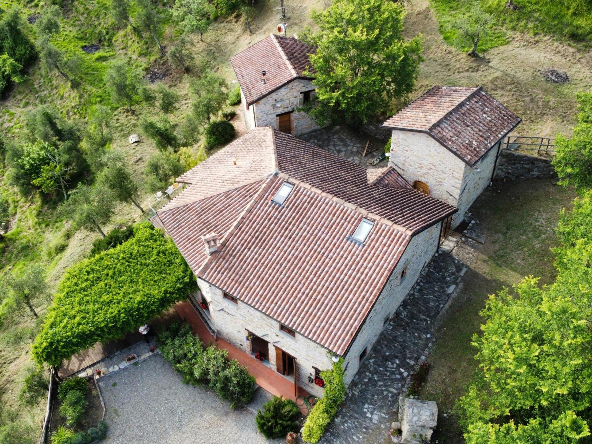 Апартаменты Casa Vacanze La Casala Фивиццано Экстерьер фото