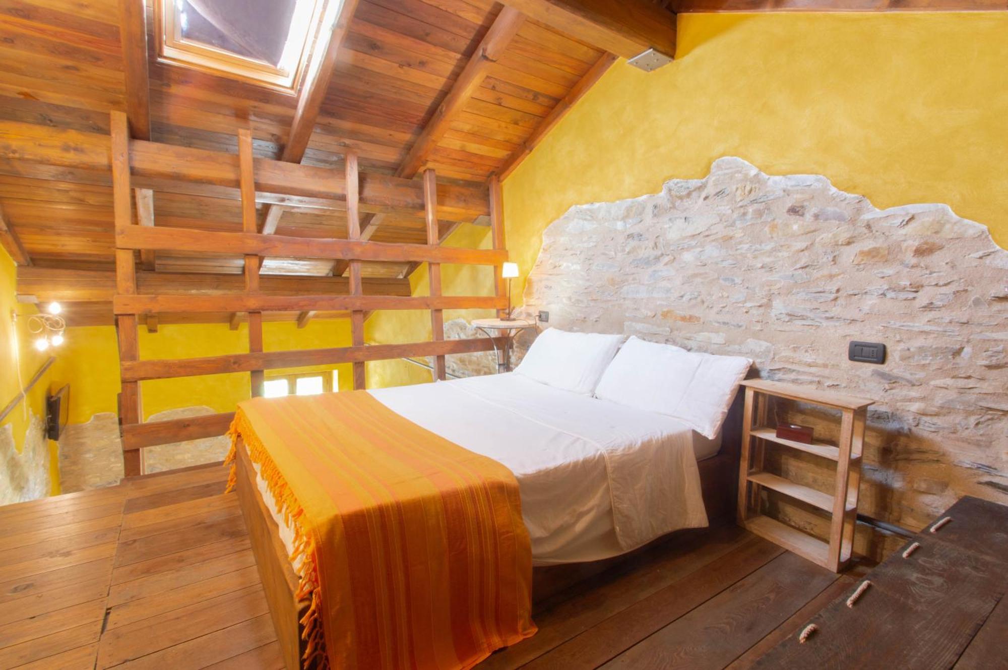 Апартаменты Casa Vacanze La Casala Фивиццано Экстерьер фото